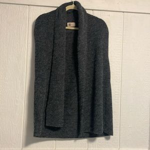Sleeveless sweater